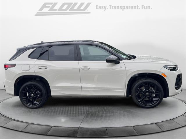 2025 Volkswagen Tiguan 2.0T SE R-Line Black