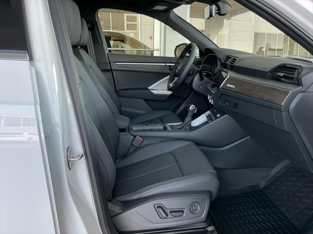 2025 Audi Q3 Premium 45 TFSI S line quattro Tiptronic