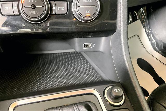 2019 Volkswagen Jetta SE - Photo 32