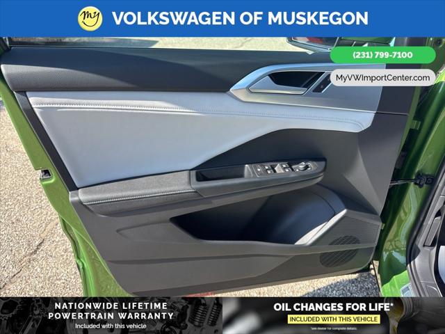 2025 Volkswagen Taos 1.5T SE