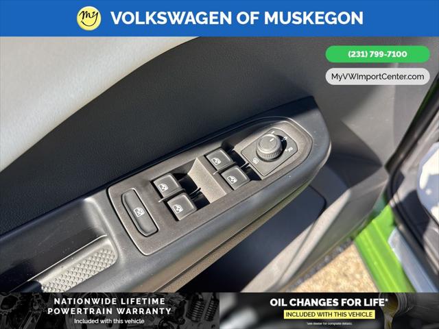 2025 Volkswagen Taos 1.5T SE