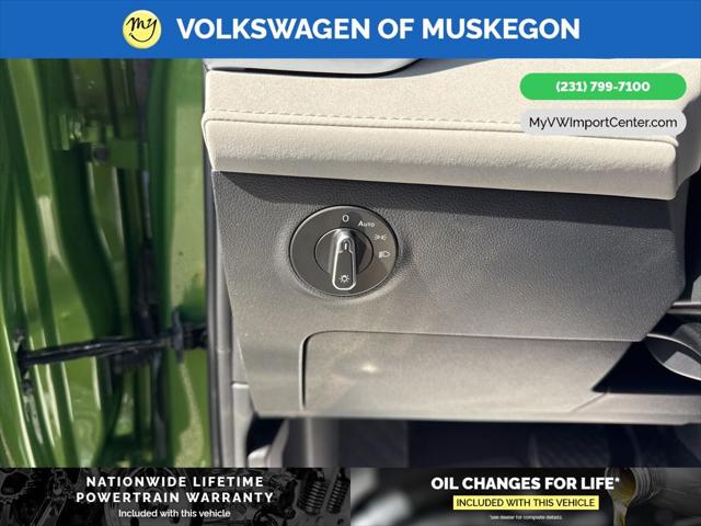 2025 Volkswagen Taos 1.5T SE