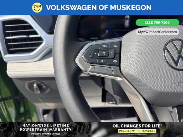 2025 Volkswagen Taos 1.5T SE