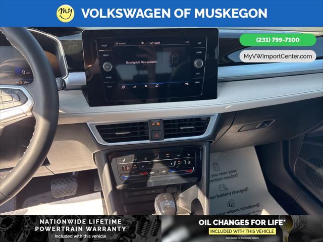 2025 Volkswagen Taos 1.5T SE