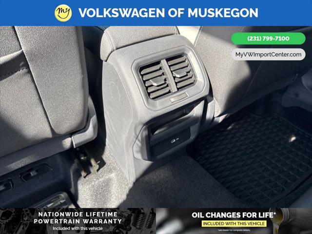 2025 Volkswagen Taos 1.5T SE