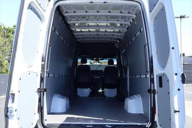 2026 Mercedes-Benz Sprinter Cargo Van High Roof 4-Cyl Diesel HO