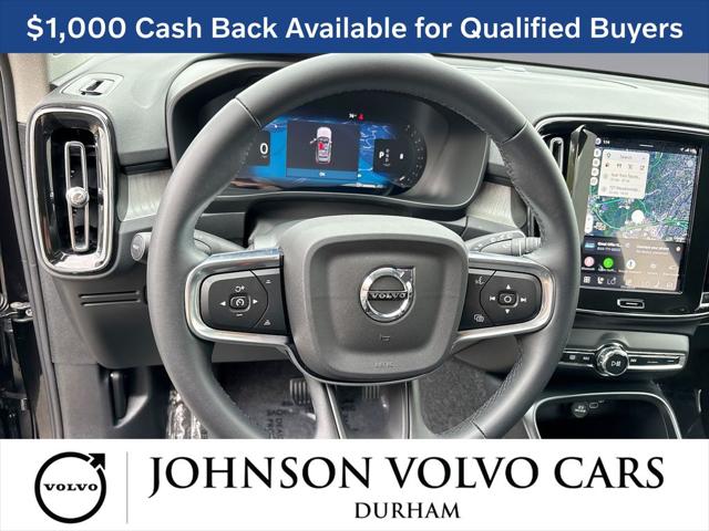 2026 Volvo XC40 Core, B5 AWD Gas (mild hybrid), Dark