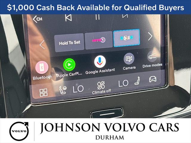 2026 Volvo XC40 Core, B5 AWD Gas (mild hybrid), Dark