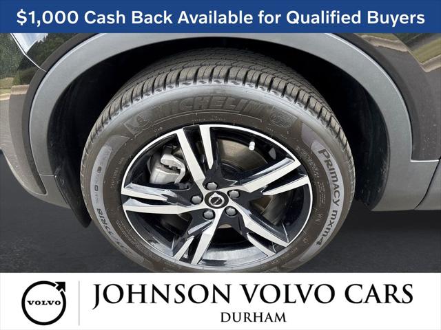 2026 Volvo XC40 Core, B5 AWD Gas (mild hybrid), Dark