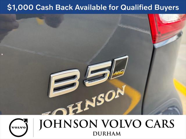 2026 Volvo XC40 Core, B5 AWD Gas (mild hybrid), Dark