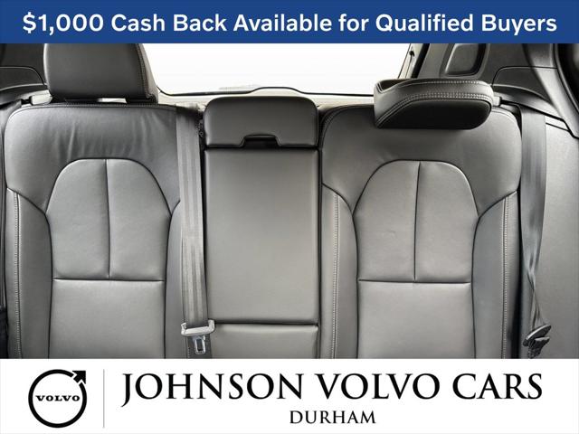 2026 Volvo XC40 Core, B5 AWD Gas (mild hybrid), Dark