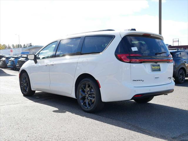 2026 Chrysler Pacifica Limited AWD