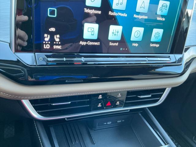 2026 Volkswagen Atlas Cross Sport 2.0T SE w/Technology