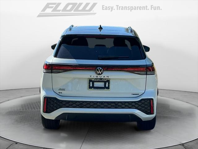 2025 Volkswagen Tiguan 2.0T SE R-Line Black