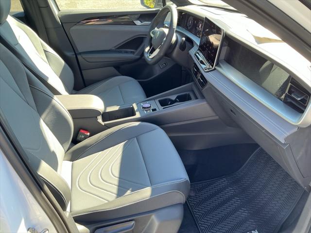 2025 Volkswagen Tiguan 2.0T SE R-Line Black