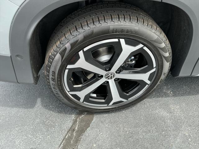 2025 Volkswagen Tiguan 2.0T SE