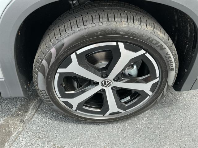 2025 Volkswagen Tiguan 2.0T SE