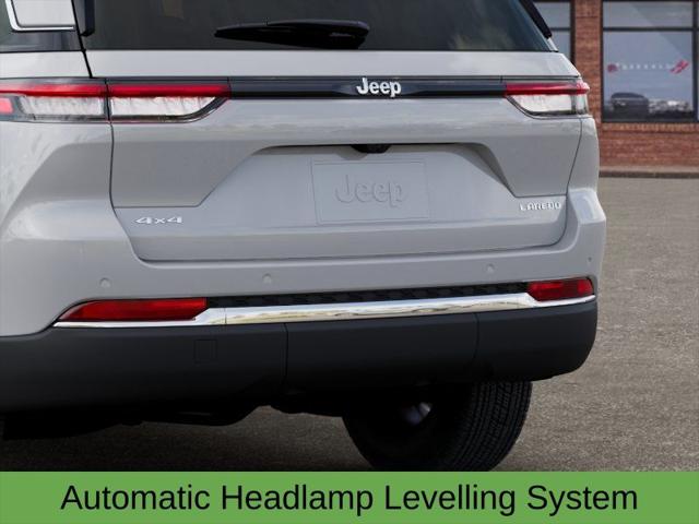 2025 Jeep Grand Cherokee Laredo X 4x4