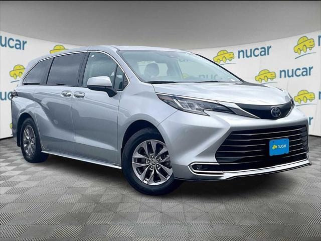 2022 Toyota Sienna XLE for sale in Norwood, MA