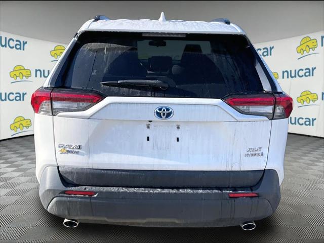 2021 Toyota RAV4 Hybrid XLE
