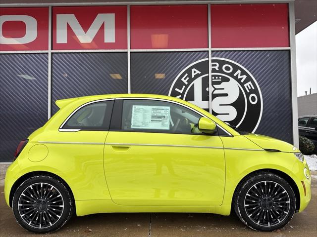 2025 Fiat FIAT 500e 500e ICONA