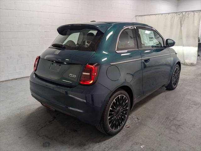 2025 Fiat FIAT 500e 500e ICONA 2025 Fiat FIAT 500e 500e ICONA