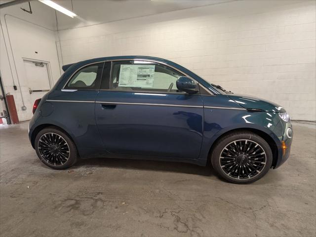 2025 Fiat FIAT 500e 500e ICONA
