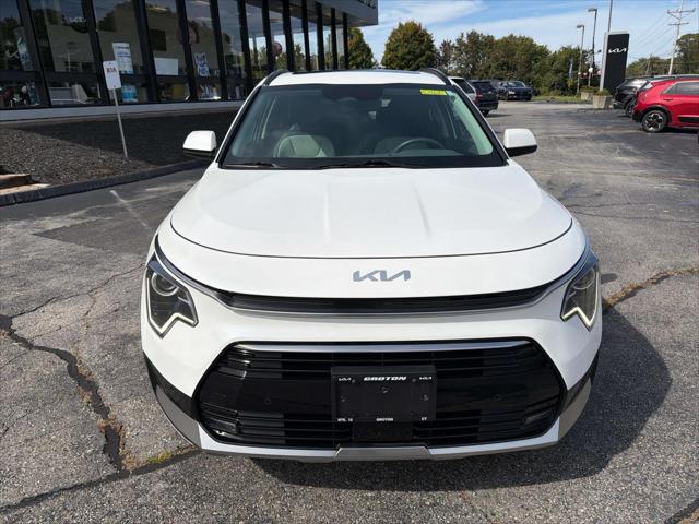 2023 Kia Niro SX