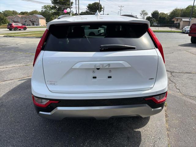 2023 Kia Niro SX