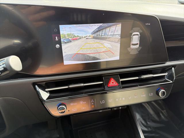 2023 Kia Niro SX