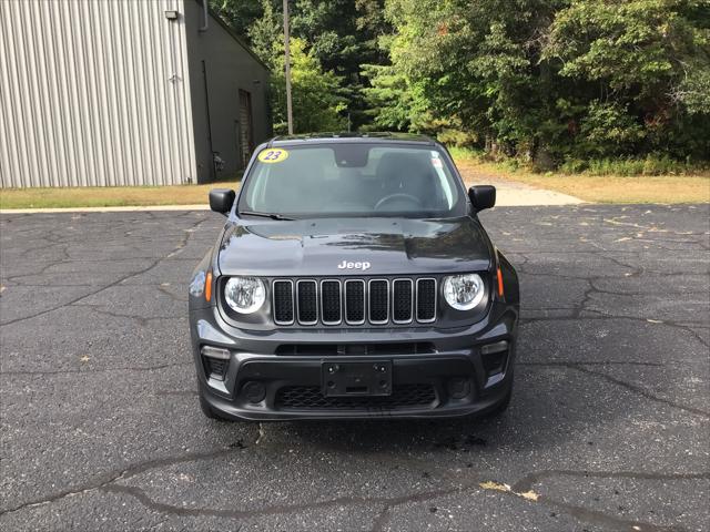 2023 Jeep Renegade Latitude 4x4 2023 Jeep Renegade Latitude 4x4