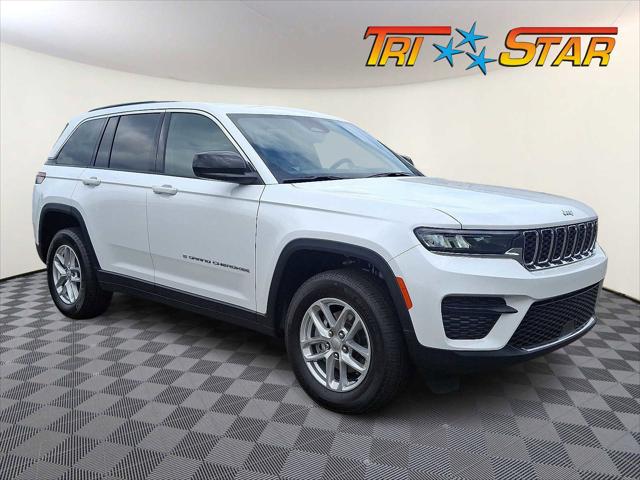 2025 Jeep Grand Cherokee GRAND CHEROKEE LAREDO X 4X4