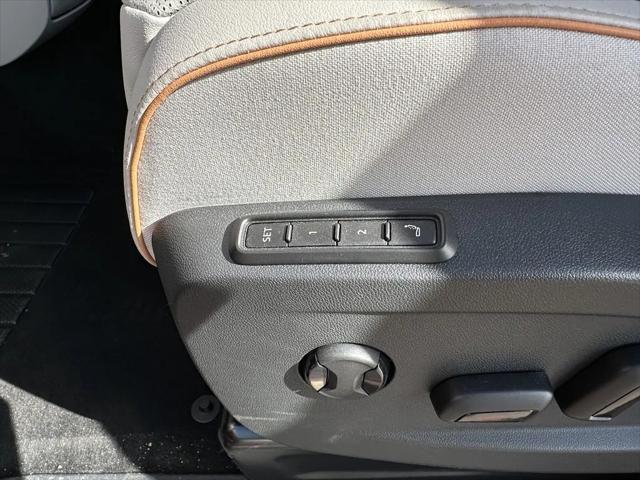 2025 Volkswagen ID. Buzz 1st Edition with 4MOTION