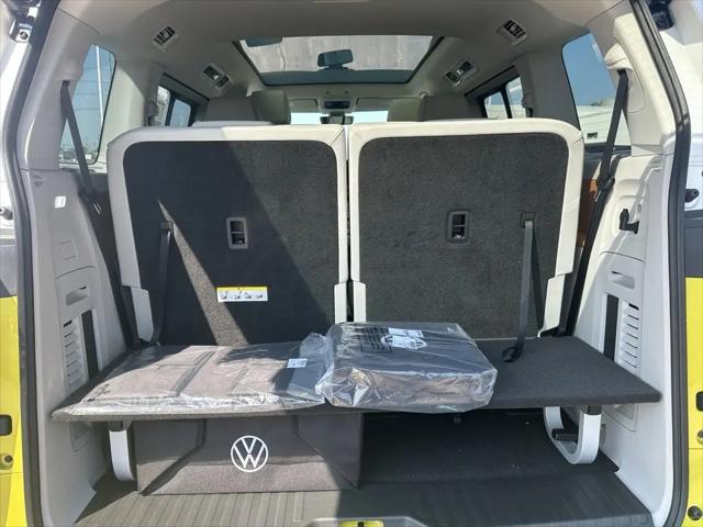 2025 Volkswagen ID. Buzz Pro S Plus with 4MOTION