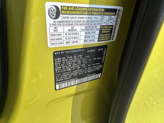 2025 Volkswagen ID. Buzz Pro S Plus with 4MOTION