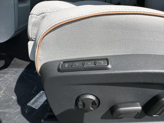2025 Volkswagen ID. Buzz Pro S Plus with 4MOTION