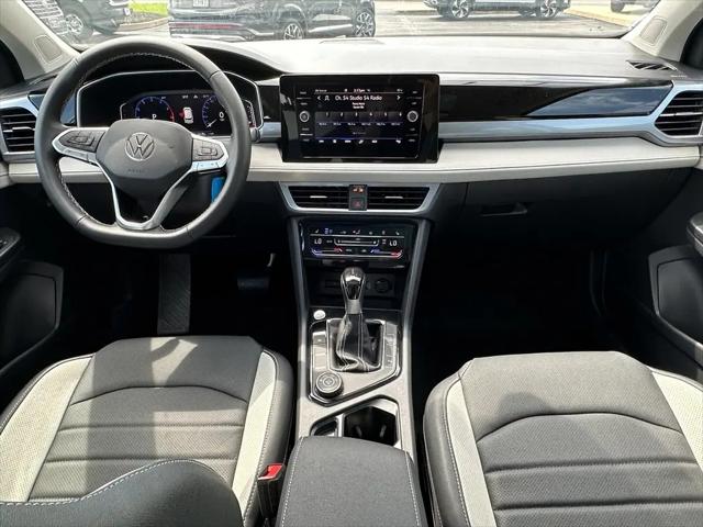 2025 Volkswagen Taos 1.5T SEL