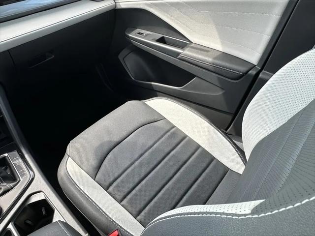2025 Volkswagen Taos 1.5T SEL
