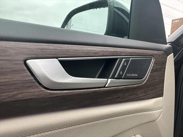 2026 Volkswagen Atlas SEL Premium R-Line