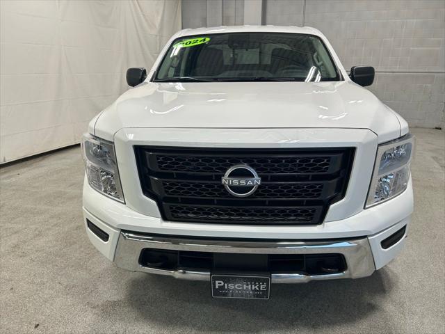 2024 Nissan TITAN Crew Cab SV 4x4 2024 Nissan TITAN Crew Cab SV 4x4