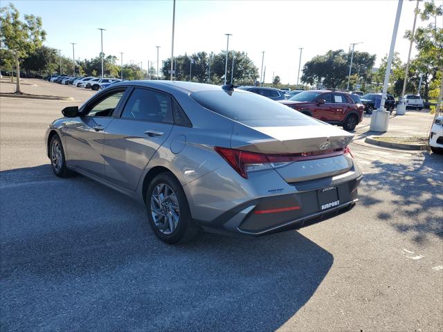 2024 Hyundai Elantra SEL 2024 Hyundai Elantra SEL