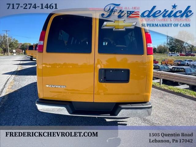2025 Chevrolet Express Passenger RWD 3500 Extended Wheelbase LT