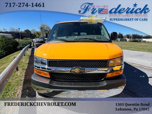 2025 Chevrolet Express Passenger RWD 3500 Extended Wheelbase LT