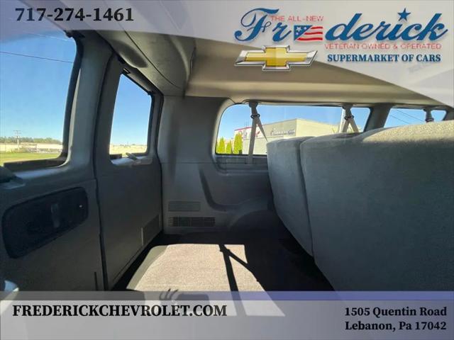 2025 Chevrolet Express Passenger RWD 3500 Extended Wheelbase LT