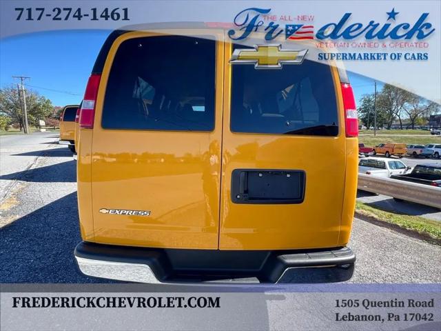 2025 Chevrolet Express Passenger RWD 3500 Extended Wheelbase LT
