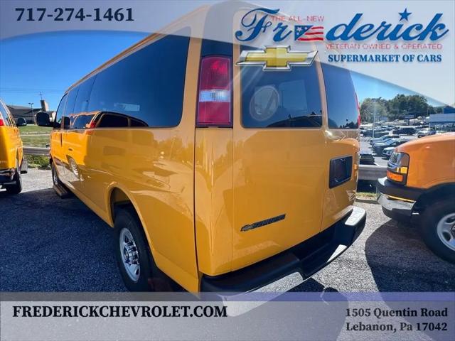 2025 Chevrolet Express Passenger RWD 3500 Extended Wheelbase LT