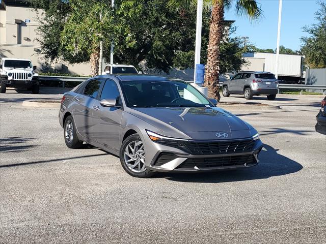 2024 Hyundai Elantra SEL 2024 Hyundai Elantra SEL