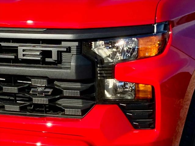 2026 Chevrolet Silverado 1500 4WD Crew Cab Short Bed Custom