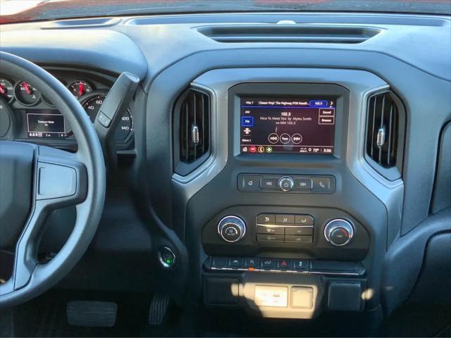 2026 Chevrolet Silverado 1500 4WD Crew Cab Short Bed Custom