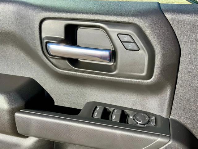 2026 Chevrolet Silverado 1500 4WD Crew Cab Short Bed Custom
